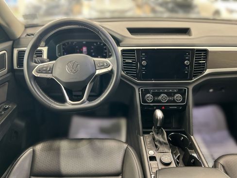 Used 2022 Volkswagen Atlas SE image 17