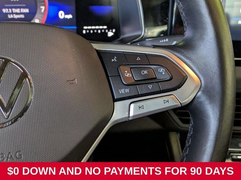 Used 2025 Volkswagen Jetta SE FWD image 21