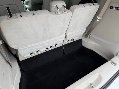 Used 2020 Chrysler Pacifica Limited image 38