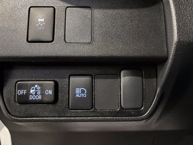 Used 2022 Toyota Tacoma SR AWD/4WD image 18