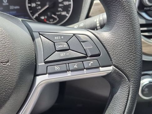 Used 2025 Nissan Altima 2.5 SV AWD/4WD image 22