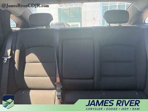 Used 2023 Chevrolet Malibu LT image 10