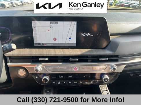 Certified 2024 Kia Telluride EX w/ EX Captain's Chair Package AWD/4WD image 13