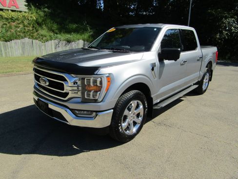 Used 2022 Ford F150 XLT w/ Equipment Group 302A High AWD/4WD image 8