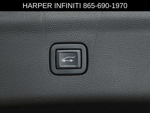 Used 2020 Buick Enclave Premium w/ Sun and Sites Package FWD image 30