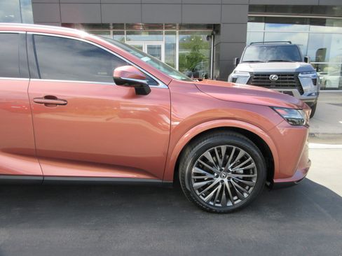 Used 2023 Lexus RX 350 AWD image 12