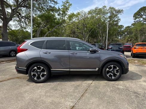 Used 2018 Honda CR-V Touring image 2