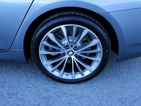 Used 2022 BMW 530i w/ Convenience Package image 8