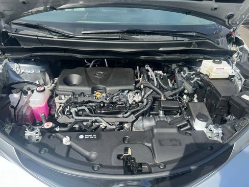 Used 2023 Toyota Sienna Limited image 3