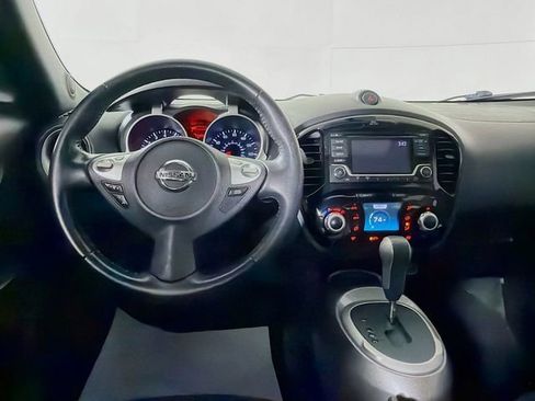 Used 2016 Nissan Juke SV image 22