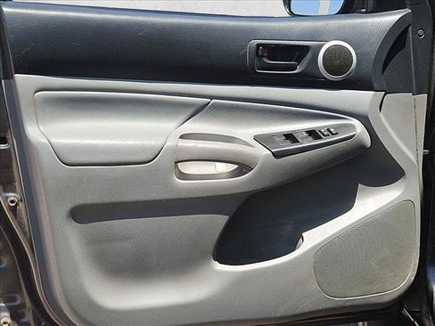 Used 2015 Toyota Tacoma 4x4 Double Cab w/ TRD Off-Road Package image 10