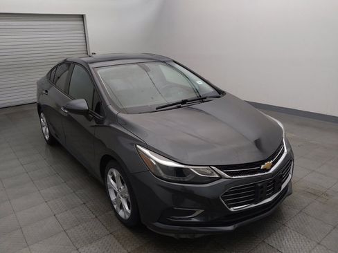 Used 2017 Chevrolet Cruze Premier FWD image 13