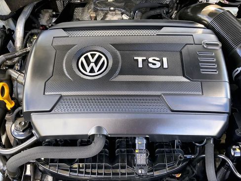 Used 2015 Volkswagen GTI S FWD image 31