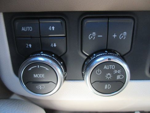 New 2026 GMC Yukon XL Denali w/ Denali Reserve Package image 18