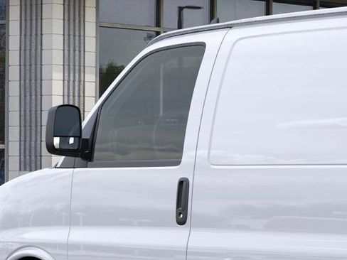 New 2025 Chevrolet Express 2500 RWD image 30