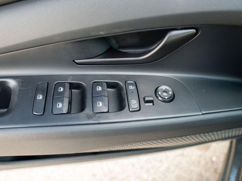 New 2025 Hyundai Elantra SEL image 17