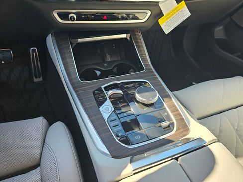New 2026 BMW X5 xDrive40i w/ M Sport Package image 22