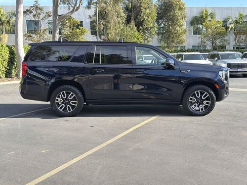 Used 2022 GMC Yukon XL AT4 w/ Max Trailering Package image 7