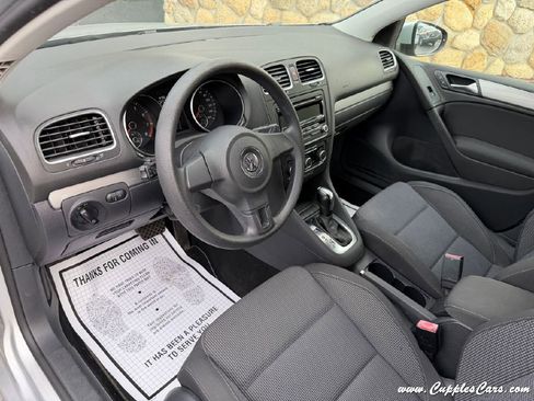 Used 2014 Volkswagen Golf 4-Door image 5