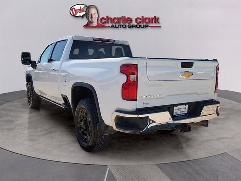 Used 2024 Chevrolet Silverado 2500 LTZ w/ LTZ Convenience Package image 3