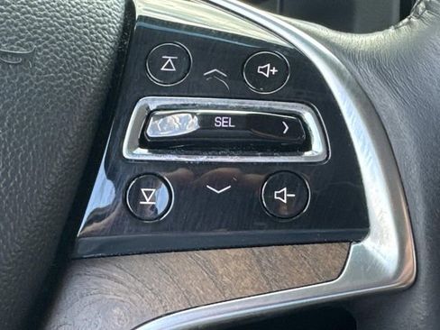 Used 2017 Cadillac Escalade Luxury image 32