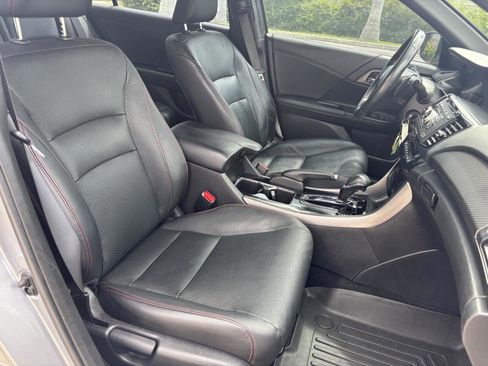 Used 2017 Honda Accord Sport Special Edition image 7