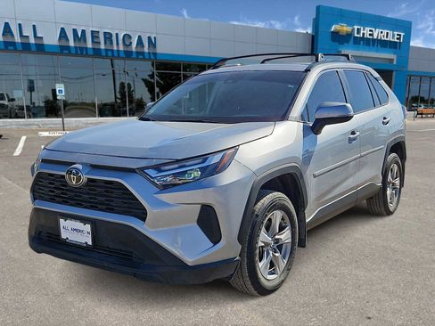 Used 2025 Toyota RAV4 XLE w/ Convenience Package FWD image 1