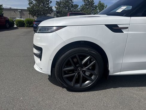 New 2025 Land Rover Range Rover Sport Dynamic SE image 10
