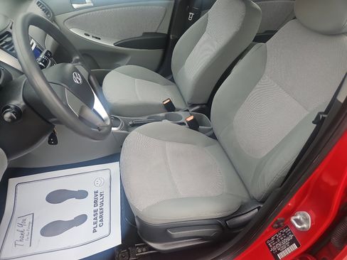 Used 2014 Hyundai Accent GLS image 12