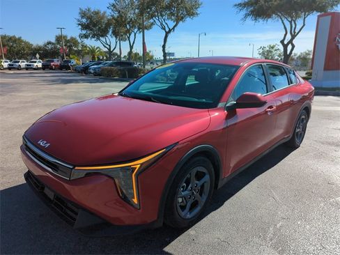 Used 2025 Kia K4 LXS image 9