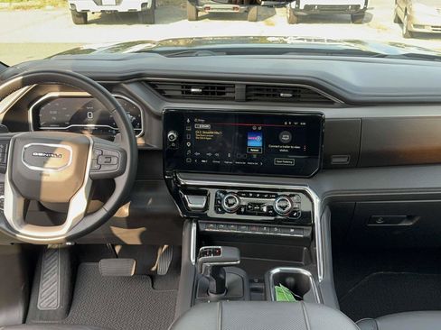 Used 2023 GMC Sierra 1500 Denali w/ Denali Reserve Package AWD/4WD image 14