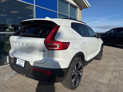 New 2026 Volvo XC40 B5 Ultra w/ Climate Package AWD/4WD image 6