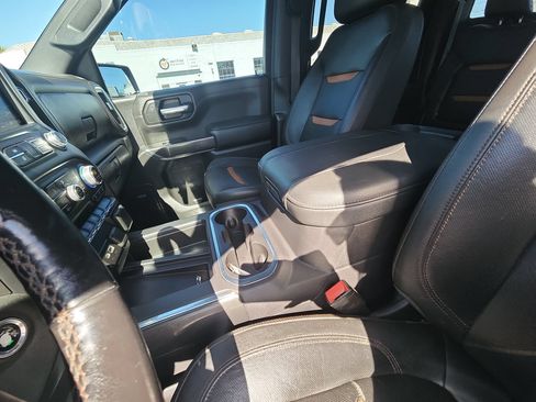 Used 2021 GMC Sierra 1500 AT4 w/ AT4 Premium Package AWD/4WD image 22