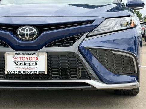 Used 2023 Toyota Camry XSE FWD image 9