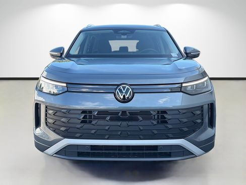 Used 2025 Volkswagen Tiguan S FWD image 8
