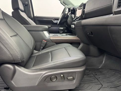 Used 2024 GMC Sierra 1500 SLT w/ SLT Premium Plus Package AWD/4WD image 38