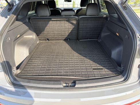 Used 2022 Volkswagen Atlas Cross Sport SE FWD image 32