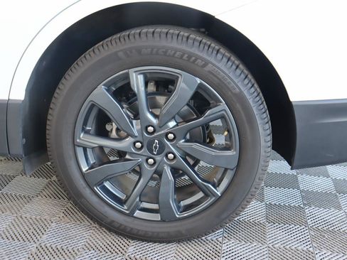 Certified 2024 Chevrolet Equinox RS FWD image 16