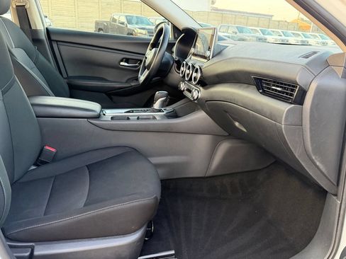 Certified 2025 Nissan Sentra SV FWD image 36