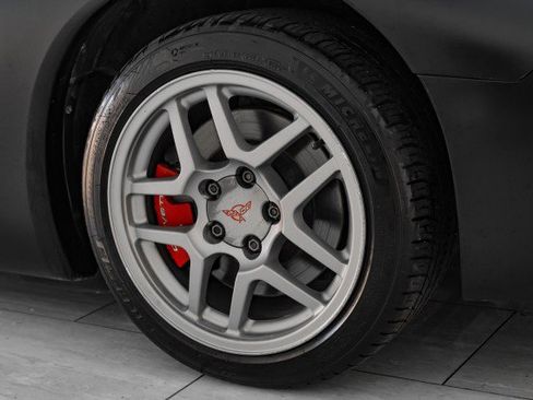 Used 2002 Chevrolet Corvette Z06 w/ Memory Pkg image 36