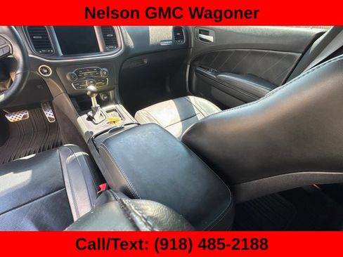 Used 2017 Dodge Charger R/T w/ Plus Group RWD image 18