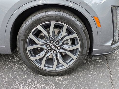 Used 2021 Cadillac XT6 Sport w/ Platinum Package image 11