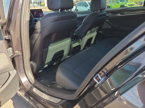 Used 2022 BMW 530i xDrive w/ Premium Package image 20