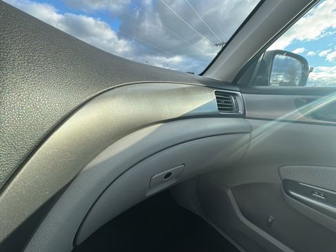 Used 2012 Subaru Forester 2.5X image 17