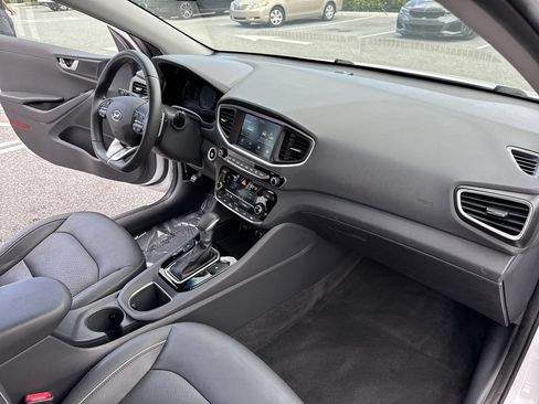 Used 2019 Hyundai Ioniq Limited FWD image 32