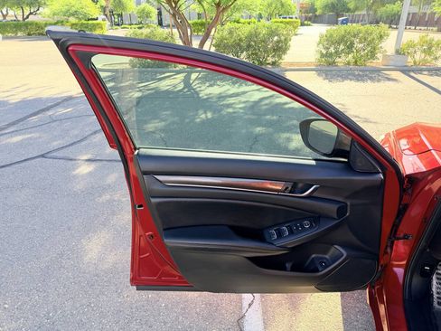 Used 2019 Honda Accord Sport image 8