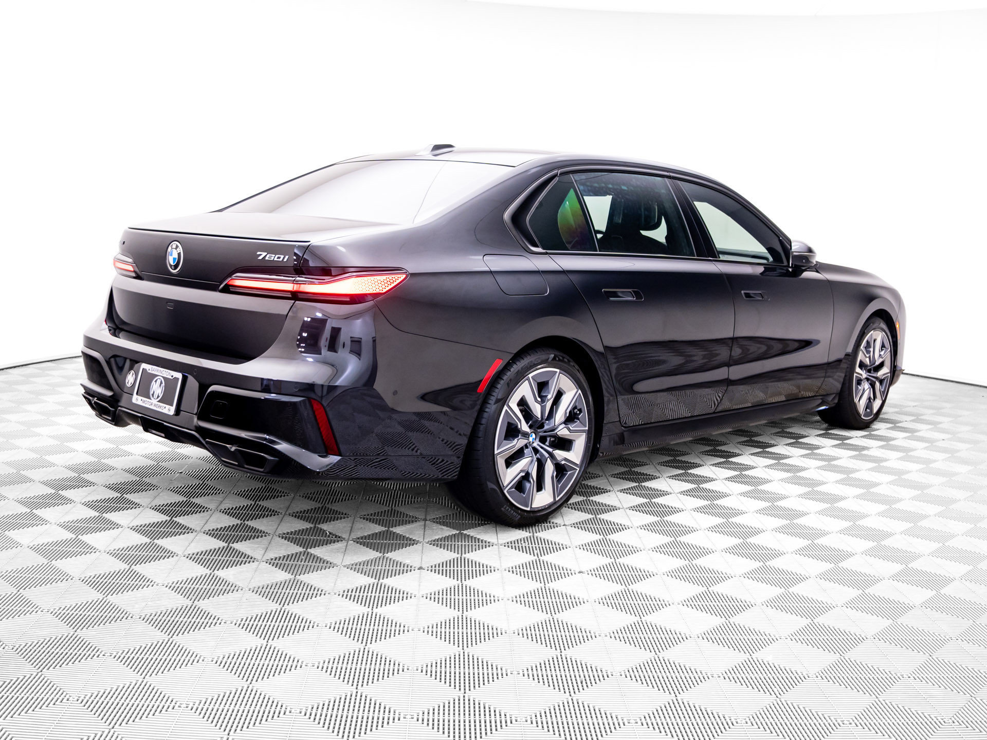 Certified 2023 BMW 760i xDrive w/ Parking Assistance Package AWD/4WD image 5