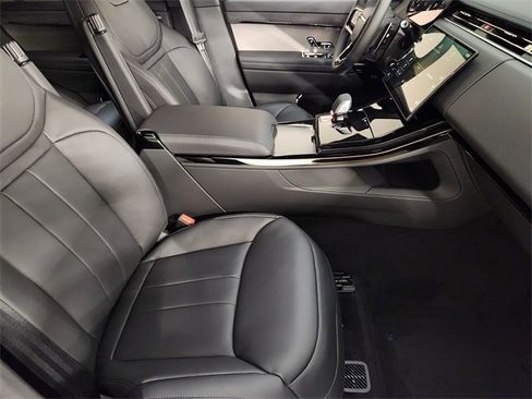 New 2026 Land Rover Range Rover Sport Dynamic SE image 3