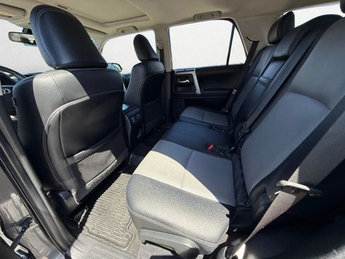 Used 2020 Toyota 4Runner SR5 Premium w/ Moonroof Package AWD/4WD image 22
