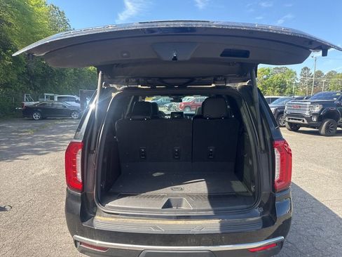 Certified 2023 GMC Yukon SLT w/ SLT Premium Package image 16